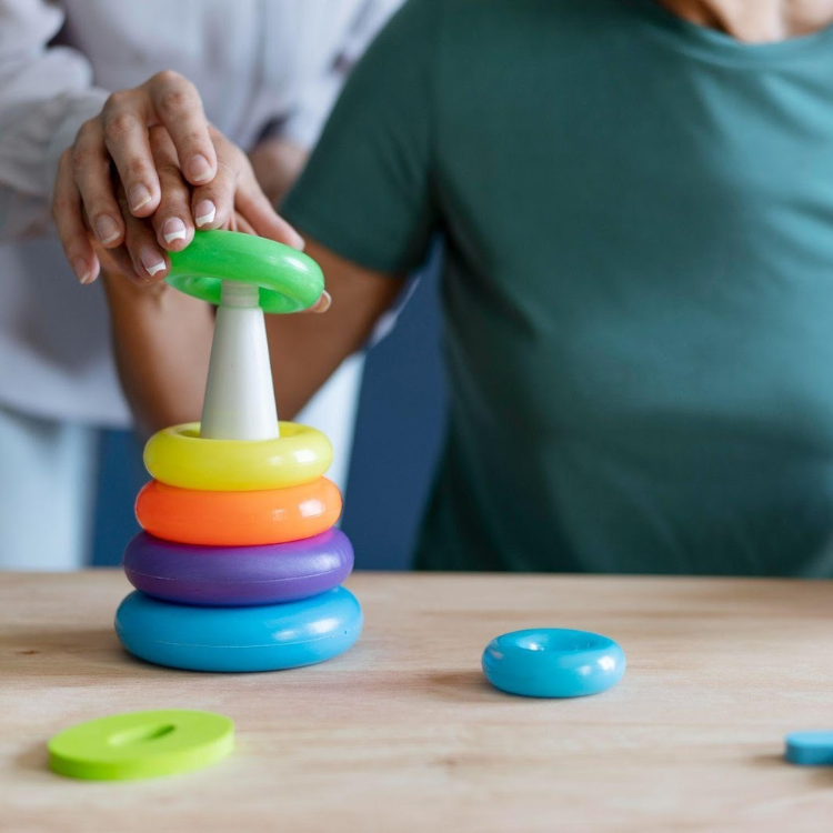 Terapia Ocupacional para idosos: benefícios na reabilitação