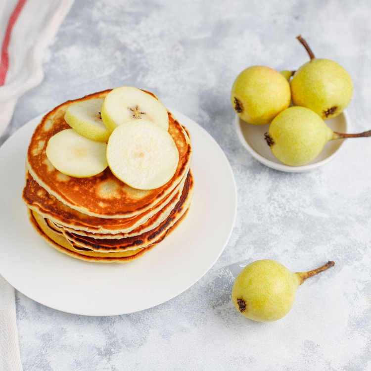 Panquecas saudáveis de aveia e pera